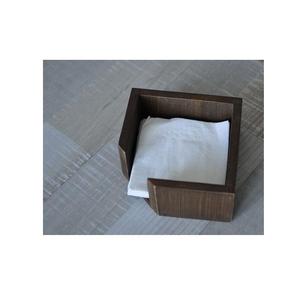 Boîte à mouchoirs vintage en bois sculpté pour salon, chambre et bureau avec détails artisanaux et finition en bois rustique massif - Product Image 4