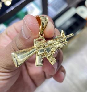 Colgante de Oro Amarillo Sólido de 10K con Diseño de Pistola AK-47, Colgante Largo, Regalo para Él, Oro Real de 10 Quilates, Regalo para Hombre, 6.6 Gramos - Product Image 2