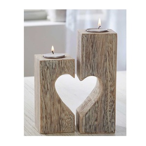 Porte-bougie décoratif en bois, offrant une finition polie et un éclat doux, parfait pour une décoration intérieure apaisante et accueillante. - Product Image 5