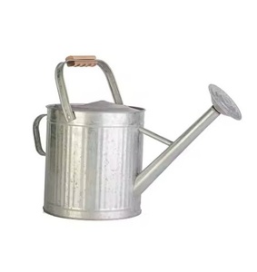 Mango ergonómico Regadera de metal premium a prueba de herrumbre Riego fácil de usar para jardín doméstico - Product Image 4