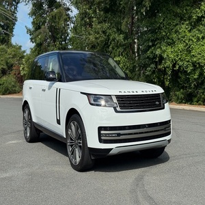 LAND ROVER RANGE ROVER SE P400 2023, Motor Turboalimentado de 3.0L I6 y 395HP, SUV/Crossover Automático de Gasolina, Auto de Lujo - Product Image 3