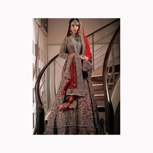 Última Moda en Lehenga Choli para Mujer, Bordado a Mano, Ghaghra Choli Dupatta, Cuero Genuino, Personalizable, Tradicional - Product Image 1