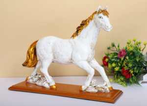 Estatua de Caballo Corriendo de Resina Blanca, Artesanía Nirmala, Decoración Feng Shui para el Hogar, Regalo de Prosperidad, Pieza Decorativa Hecha a Mano - Product Image 4