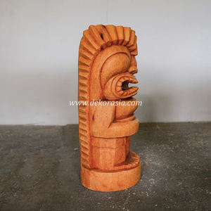 Statues de totem en bois de coco Sculpture en bois sculptée unique pour la décoration intérieure Art artisanal tropical des îles - Product Image 2