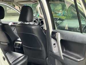 Toyota Land Cruiser Prado 2016 Usata, 2.7L, Cambio Automatico <span class=keywords><strong>a</strong></span> 6 Marce, 4WD, Guida <span class=keywords><strong>a</strong></span> Sinistra, SUV Fuoristrada <span class=keywords><strong>a</strong></span> Benzina in Vendita - Product Image 5