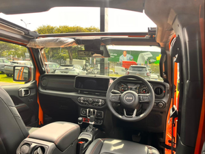 Voiture d'occasion de qualité à prix abordable, Jeep Wrangler Rubicon 2.0T automatique 4 portes, conduite à droite, modèle 2026 - Product Image 2