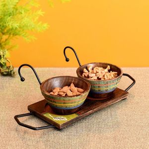 Bandejas de madera para servir con tazón para servir frutas secas Diseño clásico hecho de madera de alta calidad - Product Image 1