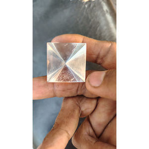Pirámides de Cristal de Cuarzo Natural Transparente, Decoración para el Hogar Tallada en Piedra Preciosa Feng Shui, Regalo Romántico - Product Image 4
