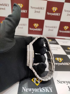 นาฬิกาข้อมือสแตนเลสสตีลของผู้หญิงหรูหราการตั้งค่าไมโครดีไซน์ล่าสุด VVS Moissanite แบบกลแก้วฮิปฮอป - Product Image 6