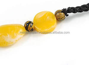 Mehak Impex Ensemble de collier pendentif en perles en bois réglables pour femme Art populaire Style ange artisanat en résine pour fête Anime Thème Souvenir - Product Image 3