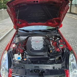 Alerte Offre Exceptionnelle! Infi niti G35 Coupé 2006 Super Propre, Boîte Manuelle 6 Vitesses, Moteur V6 3.5L, Propulsion Arrière, Rouge Laser, Coupé de Luxe - Product Image 6