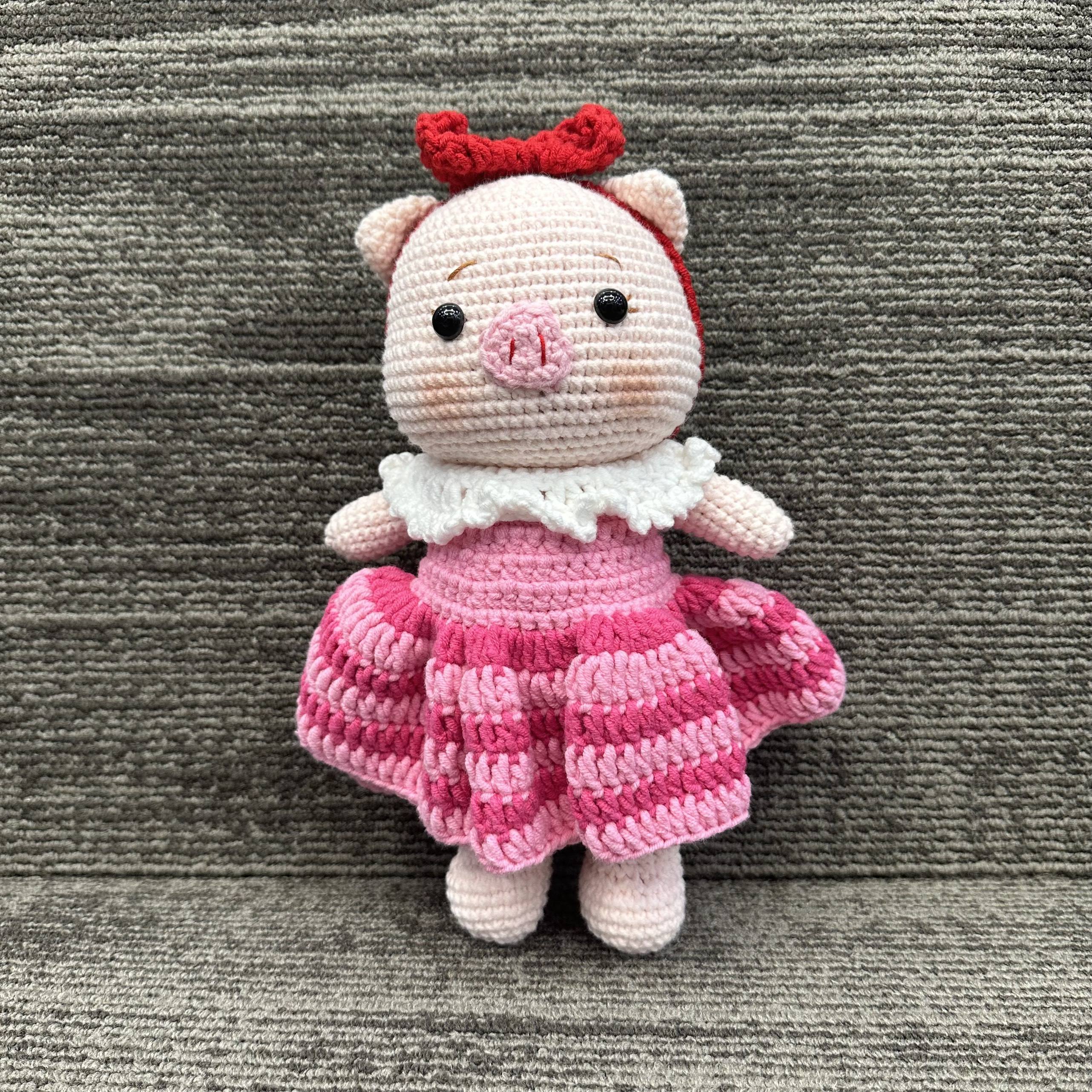 ชุดเดรสสีชมพู