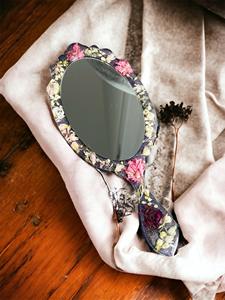 Espejo de Mano de Resina con Acabado Liso y Brillante, Perfecto para Uso Diario, Maquillaje o Fines Decorativos, Agrega un Toque Elegante - Product Image 4