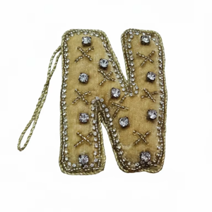 Ornement de Noël suspendu en velours doré perlé de luxe pour cadeaux, collection 2026, accessoires de décoration artisanale pour la maison - Product Image 1