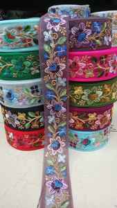 Cordones florales bordados hechos a medida hechos con coloridos bordados florales para usar por diseñador de moda - Product Image 6