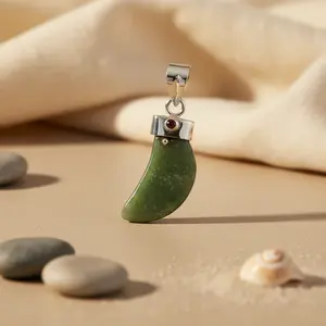 Collar con Colgante de Jade y Plata 925 - Piedra Natural con Baño de Oro Rosa y Rodio - Product Image 3