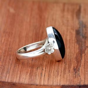 <b>Black</b> <b>Onyx</b> <b>Ring</b> 925 Sterling Silver Marquise Gemstone Handmade Flower Design Dainty Birthstone <b>Ring</b> For Women - Product Image 4