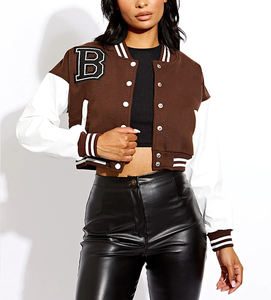 Chaqueta universitaria Letterman hecha a medida para mujer Logotipo personalizado disponible Diseño de lana y cuero Prendas de abrigo de moda Fábrica OEM - Product Image 1