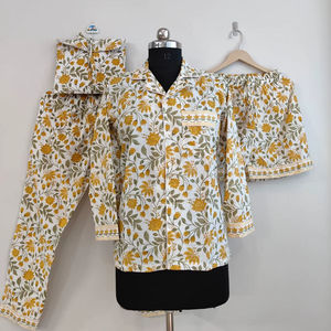 Ensemble de pyjama pour femmes en coton 100% imprimé léopard, haut à col en V à manches longues, pantalon de jogging à braguette boutonnée, coupe décontractée, été, luxe, pastel - Product Image 1