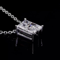 Alphabet Fine Jewelry Pendentifs & Charms en HPHT/CVD Lab Grown Diamond DEF VVS/VS Letter H pour Unisex IGI Certificate 10kt Gold
