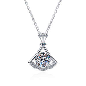 Pendentif en argent sterling 925 avec moissanite ronde taille brillant VVS1, 1 carat, cadeau élégant, bijoux fins à la mode, collier pour femmes - Product Image 1