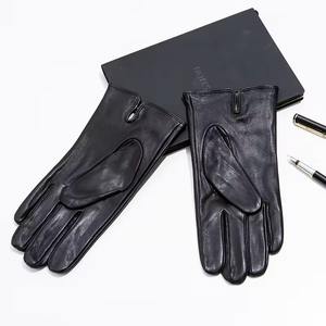 Fabricant avec votre propre logo Car Drive Motorcycle Logo professionnel imprimé Qualité fine pour les gants de conduite Prix bas - Product Image 5