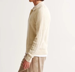 Suéter de cuello de manga larga informal de punto de lana 100% marfil para hombre con logotipo frontal texturizado suave transpirable para otoño - Product Image 4