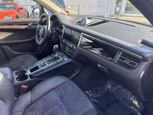 SUV Crossover de Luxe d'Occasion 2024, Transmission Intégrale, Boîte Automatique, Conduite à Gauche, Sièges en Cuir, Barres de Toit en Alliage d'Aluminium, Pneus R17 - Product Image 6