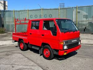 1992 T O Y O T A S Hi-Ace Red Pickup Truck With Metal Roof <b>Rack</b> And Step <b>Plate</b> - Product Image 6