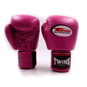 Gants de boxe de haute qualité pour le kick-boxing et le muay-thaï, gants d'entraînement professionnels en cuir de vache véritable pour adultes - Product Image 4