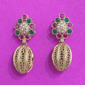 Pendientes de aro chapados en oro clásicos antiguos Producto de exportación de moda de alta calidad Comprar en línea - Product Image 5