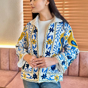 Chaqueta de Invierno de Algodón Tejido con Bordado Suzani Floral, Abrigo Acolchado para Mujer, Unisex, Hecho a Mano en India, Largo Regular - Product Image 1