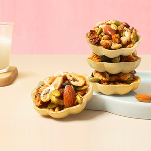 [Super Work Custom] Galletas Horneadas de Caramelo Dulce con Frutos Secos, Nueces de Caqui y Almendras, Pastelitos Crujientes en Forma de Barco Pequeño, Snacks de Celebridades de Internet - Product Image 1