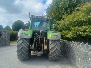 Tractor Agrícola de Ruedas Fendt 1050 4WD de Calidad con Bomba y Caja de Cambios, Motor de 70HP, Transmisión por Engranajes, Alta Productividad, 1 Año de Garantía - Product Image 2