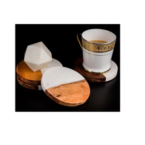 Posavasos de madera cuadrados clásicos naturales al por mayor, respetuosos con el medio ambiente, tamaño personalizable y color para uso en hoteles - Product Image 1