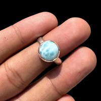 Bague élégante bohème en argent sterling 925 avec larimar bleu et pierre précieuse naturelle, sertie en clos, forme de cadenas, pour soirée - Collection Sunrise Jewellery