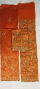 Tenue de Luxe Tendance : Tissu George Nigérian en Taffetas Tissé, Motif Floral, Broderie de Pierres, Design Intricate, Idéal pour les Fêtes - Product Image 4