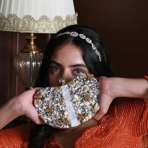 Bolso de Mano Exclusivo de Latón y Madreperla para Vestir de Noche, Bolso de Mano de Latón con Incrustaciones de Madreperla Hecho a Mano para Mujer - Product Image 6