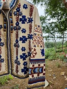 Veste brodée en velours fait main: manteau réversible indien Suzani - Product Image 3