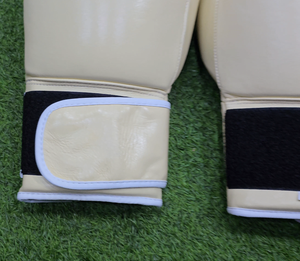 Gants de boxe professionnels en cuir beige véritable avec logo personnalisé pour les sports de plein air - Product Image 6