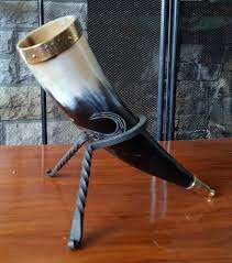 Corne à boire OX finie à la main la plus exigeante avec support en corne Corne à boire Viking naturelle Tasse à boire de bière Tasse à vin - Product Image 4