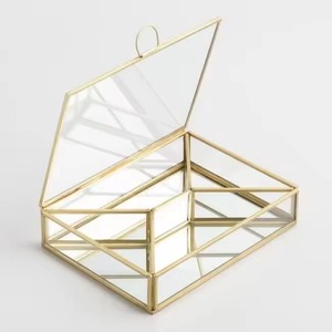 Logotipo personalizable Vidrio transparente y marco de metal decorativo Hecho a mano Hermoso regalo y joyero para almacenamiento - Product Image 2