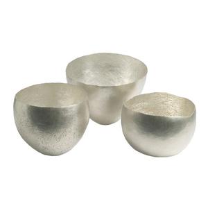 Bol de service de fruits ou de nourriture en métal décoratif de finition antique de dessus de table - Product Image 1