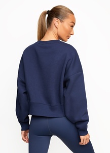 Sweat-shirt coupe oversize pour femme, col rond, coupe-vent, en tissu éponge uni, doublé, respirant, écologique, avec logo brodé personnalisé sur le devant - Product Image 3