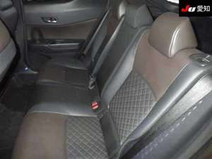 Horticlub, venta al por mayor, 2017 Toyotas-SUV híbrido de 1.8L, modelo de chasis de 1.8L | Modelo de chasis: ZYX10 | FWD | Bajo kilometraje-Listo para exportar - Product Image 6