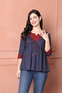 Top Kurti corto de manga corta/completa de algodón puro de diseño moderno para niñas estilo occidental listo para usar para ocasiones especiales disponibles - Product Image 5