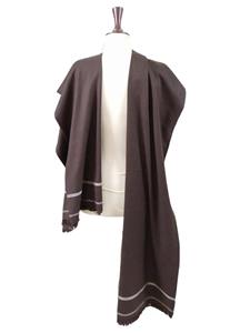 Chal clásico de lana beige de camello suave para hombres con diseño de borde mínimo delicadamente bordado con bordes con flecos perfectos - Product Image 3