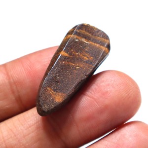 หินโอปอลโบลเดอร์โอปอลจากออสเตรเลียขนาด24.00กะรัตอัญมณีหลากไฟทรงหลังเบี้ยขนาด32X14X5มม. โอปอลโบลเดอร์สำหรับทำเครื่องประดับอัญมณี - Product Image 5