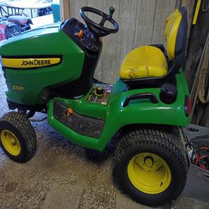 Tracteurs à gazon John Deeree X500, qualité supérieure pour des travaux de jardinage puissants avec un système de coupe haute performance, idéal pour une utilisation agricole - Product Image 6