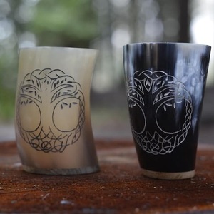 Personalizado exquisito Vintage oso bebiendo Koi taza hecha a mano cuerno Natural corto antiguo tallado estilo Animal negocio perfecto - Product Image 1